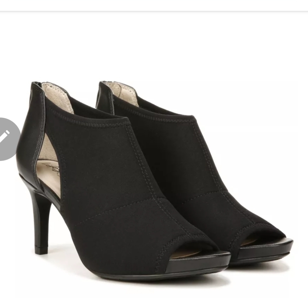 Life Stride Black Open-Toe Heels